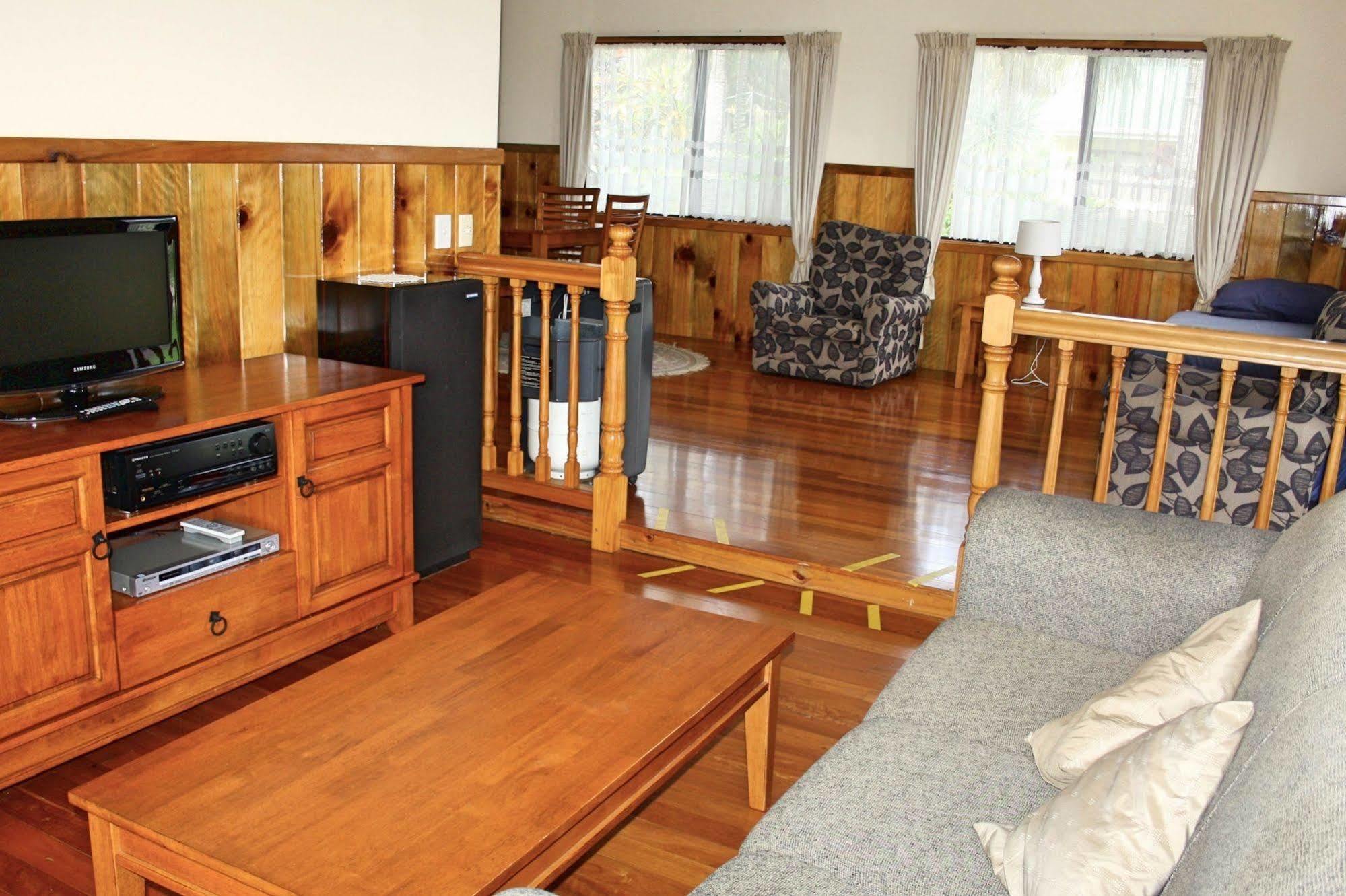 Tau Gardens Hotel Norfolk Island Esterno foto